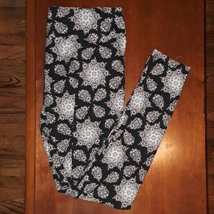 LuLaRoe Pants - Lularoe leggings TC LuLaRoe Pants - Lularoe leggings TC